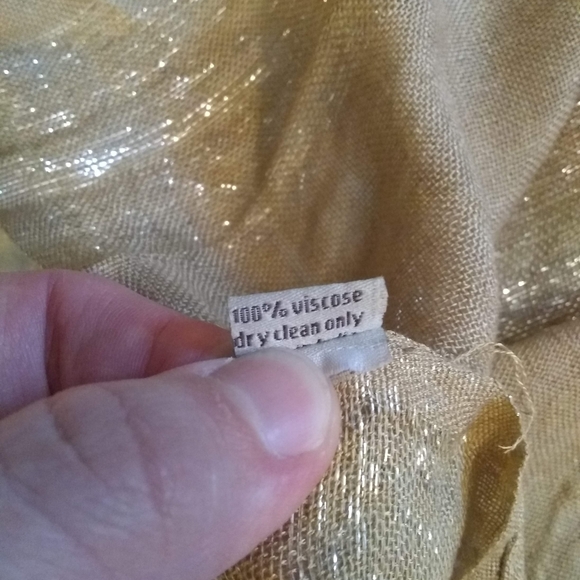 Glittery fashion scarf - Picture 2 of 2